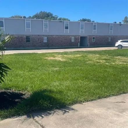Rent this 1 bed apartment on 1/2 Price Storage in Cemetery Road, Angleton