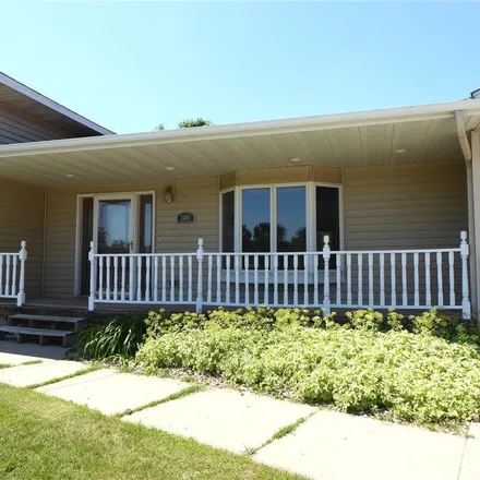 Image 2 - 2186 Grant Court, Windom, MN 56101, USA - House for sale