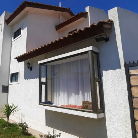 Rent this 3 bed house on Gladys Figueroa in 180 0016 Coquimbo, Chile