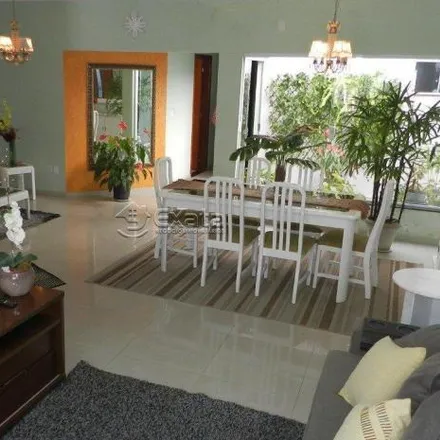 Buy this 5 bed house on Rua Milton Novaes in Jardim Icatu I, Votorantim - SP