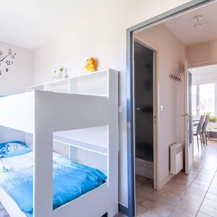 Rent this 2 bed apartment on 14990 Bernières-sur-Mer