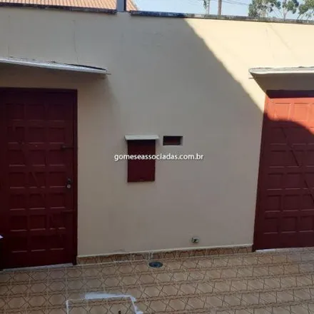 Buy this 3 bed house on Rua Dezesseis de Dezembro in Jardim Guaraú, São Paulo - SP