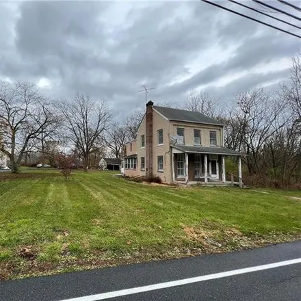 Image 3 - 2209 Village Road, Guthsville, South Whitehall Township, PA 18069, USA - House for sale