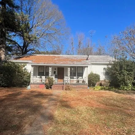 Buy this 2 bed house on 864 Smith Street in Magnolia, AR 71753