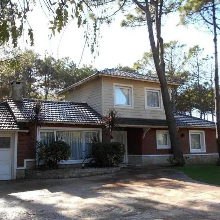 Image 2 - El Tennis, Fragata La Victoria 4300, Partido de Pinamar, 7167 Pinamar, Argentina - House for rent