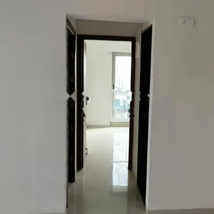 Image 1 - F2, Lal Bahadur Shastri Marg, Pirojsha Godrej Nagar, Mumbai - 400079, Maharashtra, India - Apartment for rent