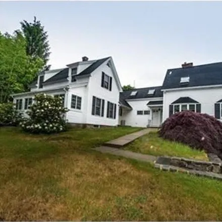 Rent this 3 bed house on 484 Lake St Unit B in Shrewsbury, Massachusetts