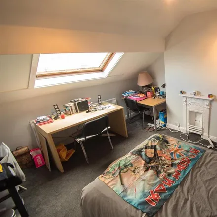 Rent this 1 bed room on Trelawn Terrace in Leeds, LS6 3JQ