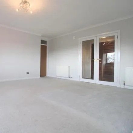 Image 5 - Maxton Grove, Barrhead, G78 1HD, United Kingdom - Apartment for rent