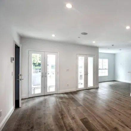 Image 2 - 1119 Alta Loma Road, West Hollywood, CA 90069, USA - House for rent
