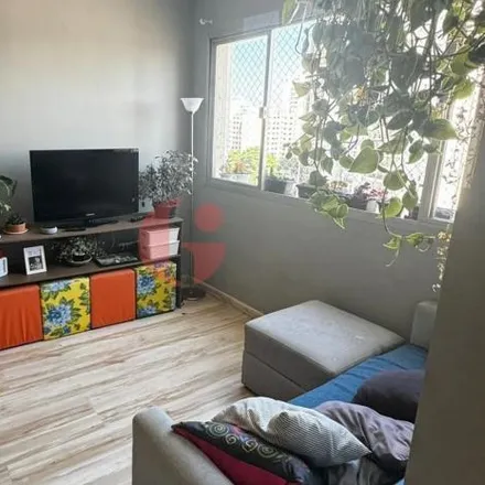 Buy this 2 bed apartment on Rua Serimbura 294 in 298, Jardim Maringá