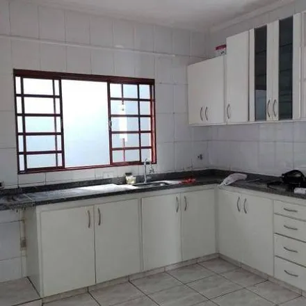 Buy this 3 bed house on Rua Voluntário Augusto Vasconcellos in Jardim São Lourenço, Bragança Paulista - SP