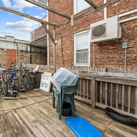 Image 3 - 1408 Avenue L, New York, NY 11230, USA - House for sale