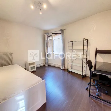 Image 7 - 33 Rue de la République, 69270 Saint-Romain-au-Mont-d'Or, France - Apartment for rent