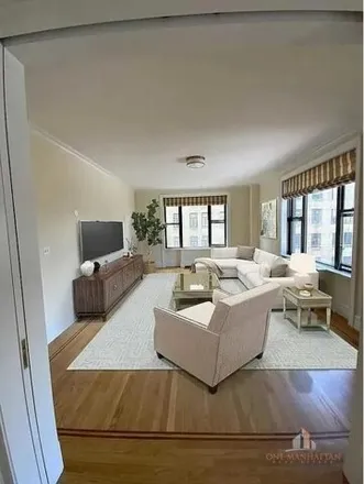 Rent this 4 bed apartment on The Brookford in Central Park West, New York