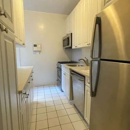 Rent this 1 bed apartment on New York Sports Clubs in 113 East 23rd Street, New York