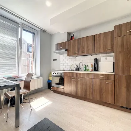 Rent this 1 bed apartment on Rue des Commerçants - Koopliedenstraat 53 in 1000 Brussels, Belgium