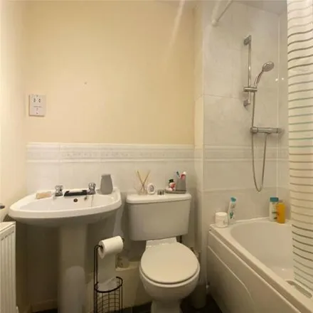Image 5 - Chartwell Drive, Bradford, BD6 3DA, United Kingdom - Apartment for sale