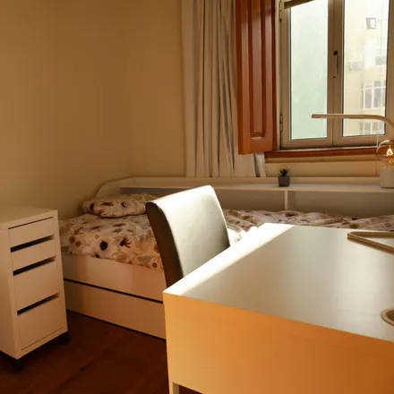 Rent this 5 bed room on enopoint in Rua Rodrigo da Fonseca, 1070-241 Lisbon