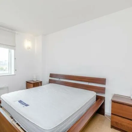 Image 2 - Naxos Building, 4 Hutching's Street, Millwall, London, E14 8LW, United Kingdom - Apartment for sale