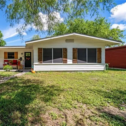 Buy this 3 bed house on 1208 South Circle Drive in Kingsville, TX 78363