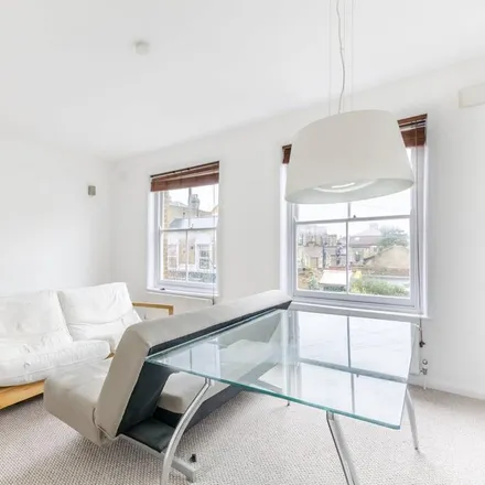 Rent this 3 bed apartment on Ellison Road in London, SW16 5SD