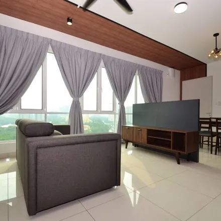 Rent this 3 bed apartment on Court 28 Residence in Jalan Kasipillay, Million Garden