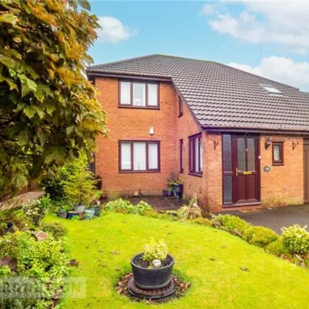 Buy this 4 bed house on Spinners Way in Shaw, OL4 2QN