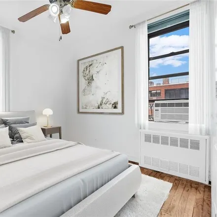 Image 6 - 1802 Ocean Parkway, New York, NY 11223, USA - Condo for sale