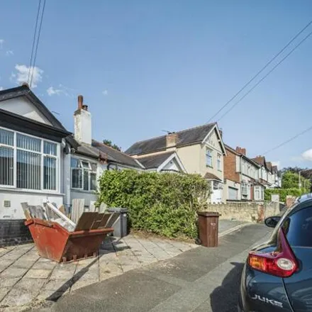 Buy this 3 bed duplex on Westbourne Road in Goldthorn Hill, WV4 5UF