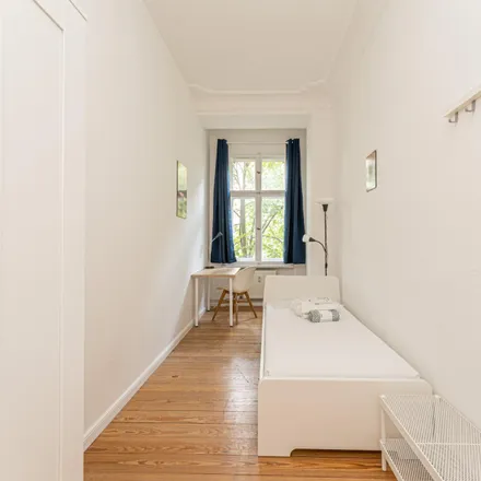 Rent this 3 bed room on CHI.BAR in Gabriel-Max-Straße 2, 10245 Berlin