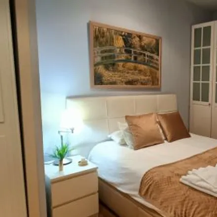 Rent this 3 bed apartment on Madrid in Calle Los Mesejo, 3