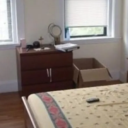 Rent this studio apartment on Cambridge