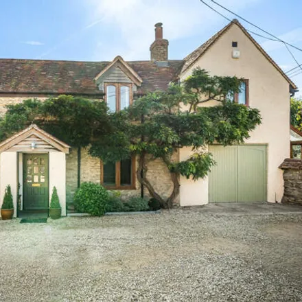 Buy this 5 bed house on The Crazy Bear in Bear Lane, Chiselhampton