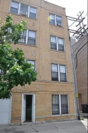 Rent this 2 bed apartment on 3915-3917 North Southport Avenue in Chicago, IL 60613