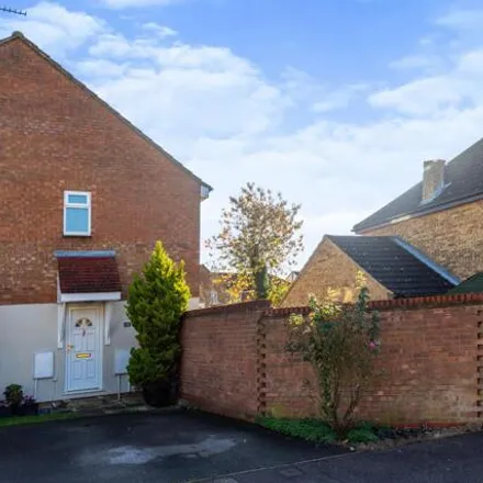 Buy this 1 bed duplex on The Hedgerows in Stevenage, SG2 7BW
