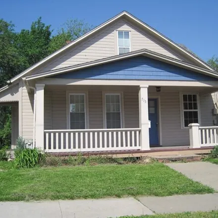 Buy this 3 bed house on 715 Michigan Street in Lawrence, KS 66044