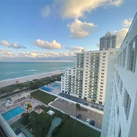 Buy this 1 bed condo on Carriage Club North in 5005 Collins Avenue, Miami Beach