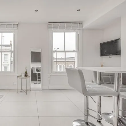 Buy this 1 bed apartment on New King's Road in London, SW6 4SB