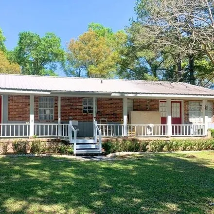 Buy this 2 bed house on 11887 108th Trail in Suwannee County, FL 32060