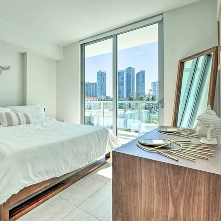 Rent this 1 bed condo on Miami