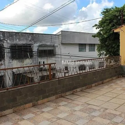 Buy this 3 bed house on Rua Engenheiro José Carlos Moraes Sarmento in Santa Catarina, Juiz de Fora - MG