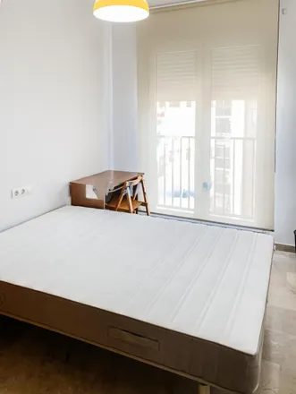 Rent this 3 bed apartment on Carrer de les Illes Canàries in 247, 46023 Valencia