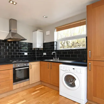 Image 3 - Swallowfield Road, London, SE7 7NR, United Kingdom - Apartment for rent
