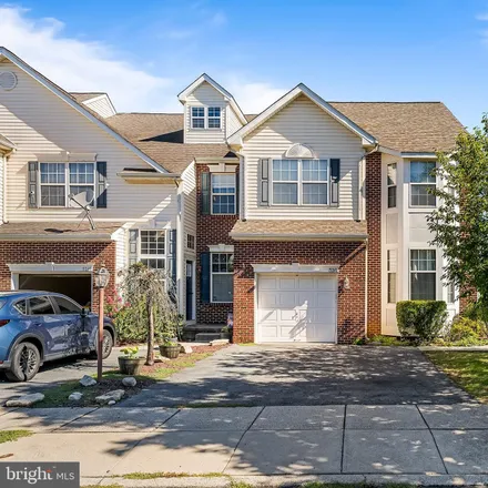 Image 2 - 5261 Dartmouth Drive, Lower Macungie Township, PA 18062, USA - Townhouse for sale