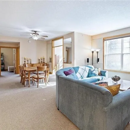 Image 9 - 8315 Townsend Drive, Eden Prairie, MN 55344, USA - Condo for sale