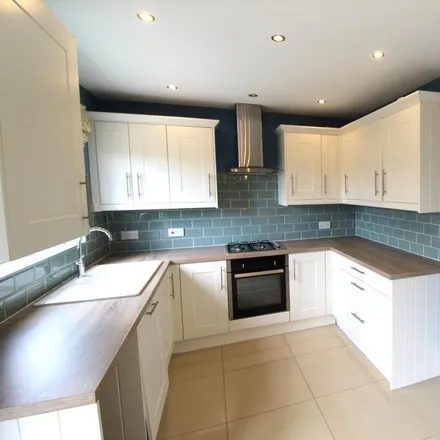 Image 2 - Crofters Bank, Loveclough, BB4 8FH, United Kingdom - House for rent