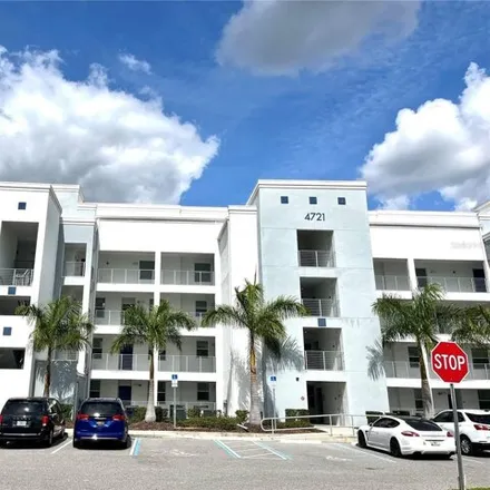 Buy this 2 bed condo on Windermere Avenue in Osceola County, FL 34746