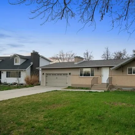 Buy this 5 bed house on Davis High School in 200 East, Kaysville