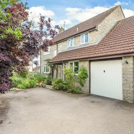 Buy this 4 bed house on Pottery Road in Horton, Berkshire